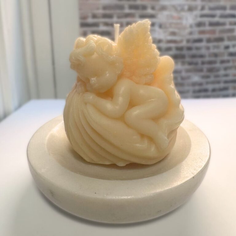 vela en forma de angelito